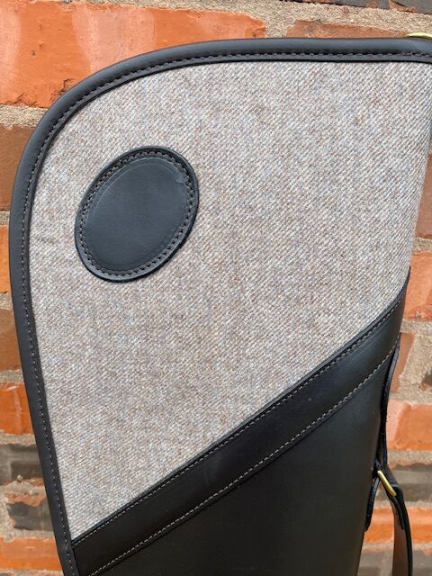 Bespoke Leather & Tweed Full Zip shotgun slip - Image 2